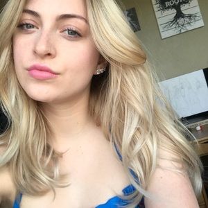 Meet your Posher, Alyssa